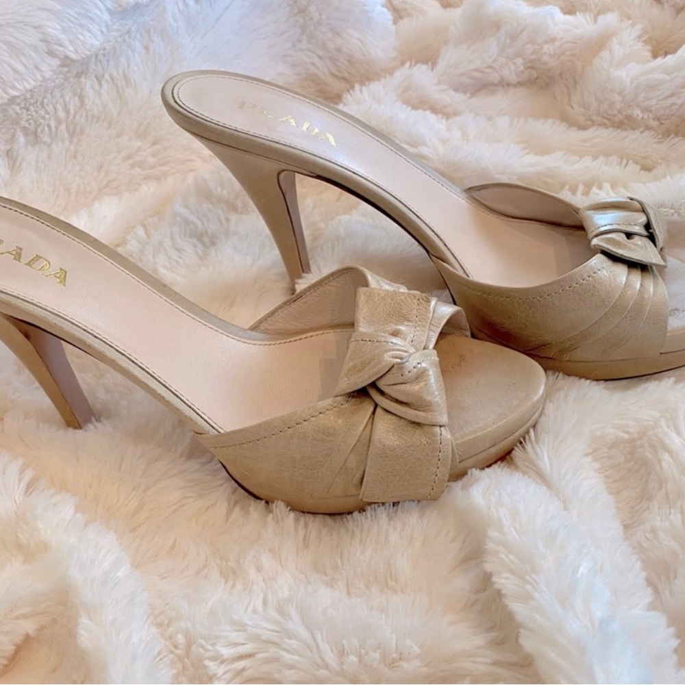 FINAL SALE 🏷️ PRADA mule heels 🤍 - Picture 5 of 5